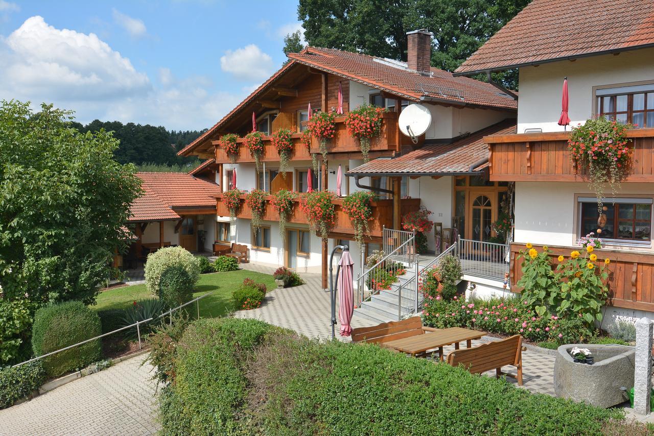 Pension Weiss Hohenwarth Exteriör bild
